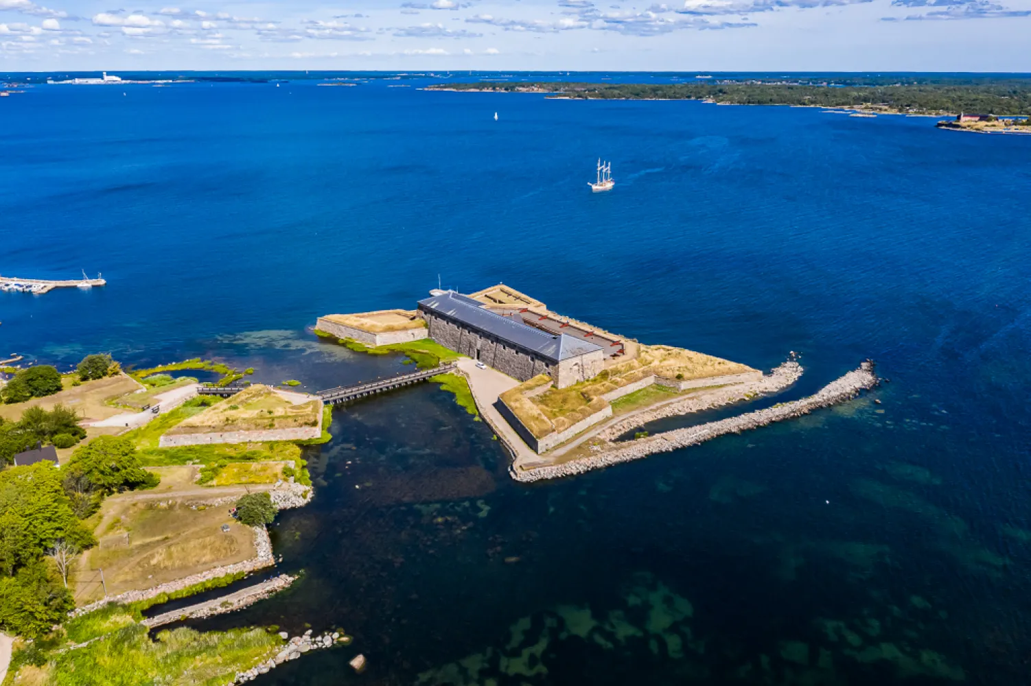 Flygbild över Drottningskärs kastell
