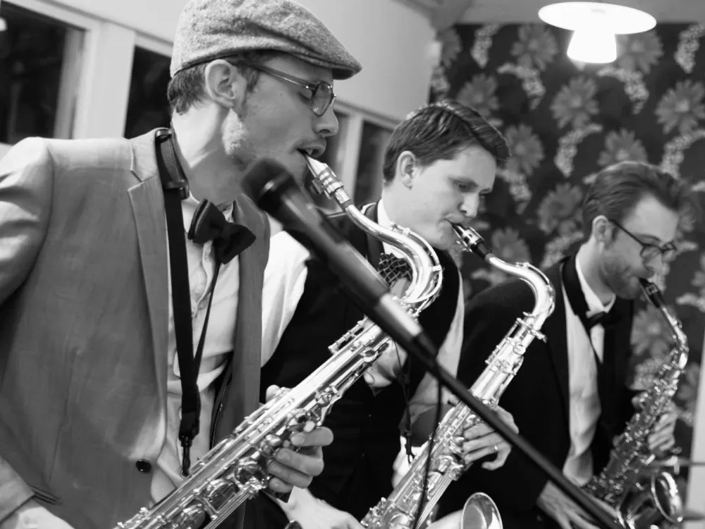 Dance and listen to Arnö Island Stompers!