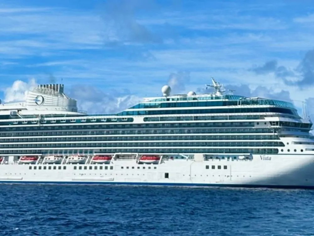 Oceania Vista - Cruise visit to Karlskrona August 24th