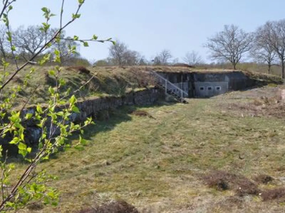 Sturkö Skans bild med grön natur