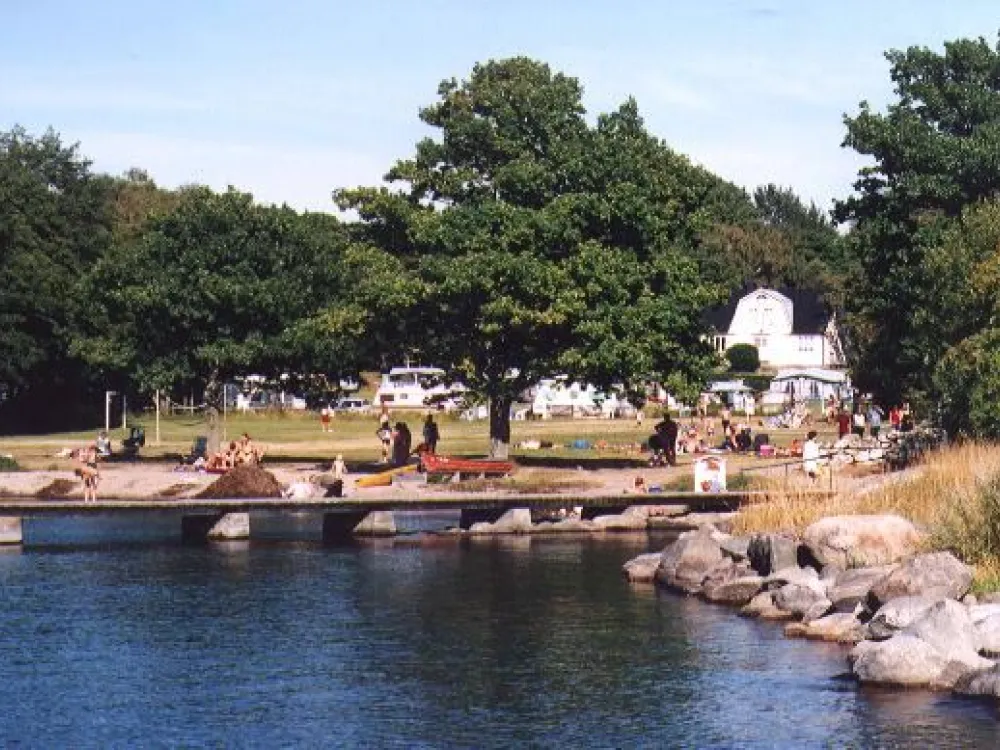 Stenbräcka gården.jpg