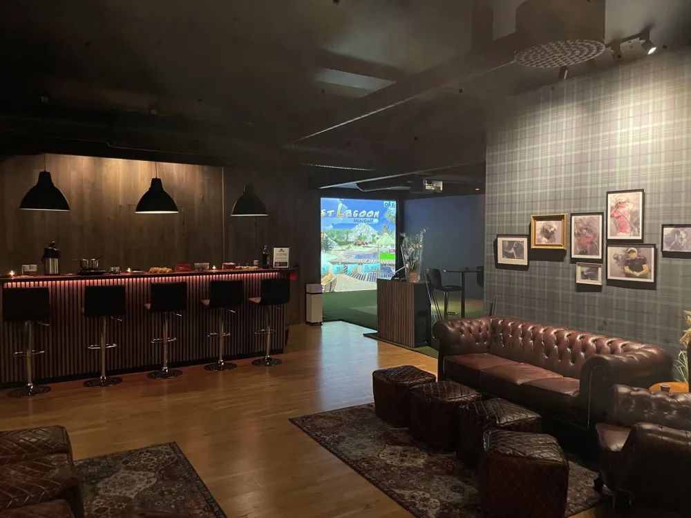 Swing Golf & Lounge