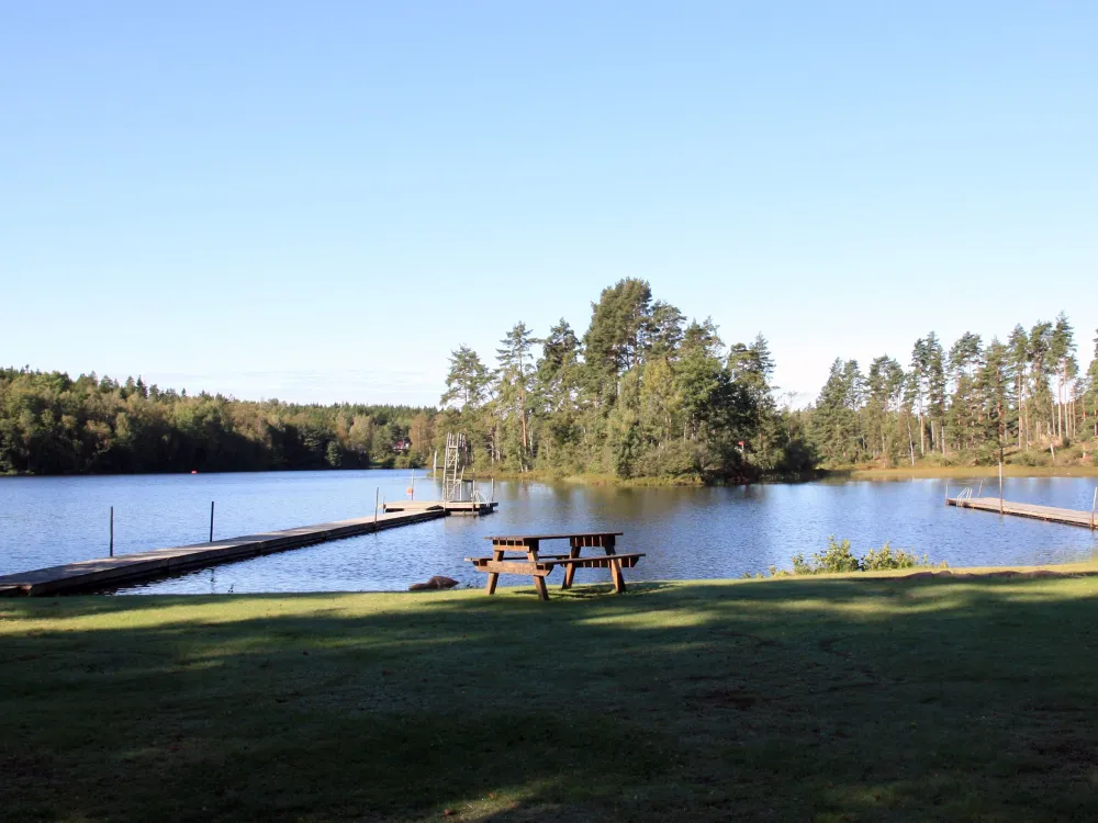 Bredasjön Holmsjö.jpg