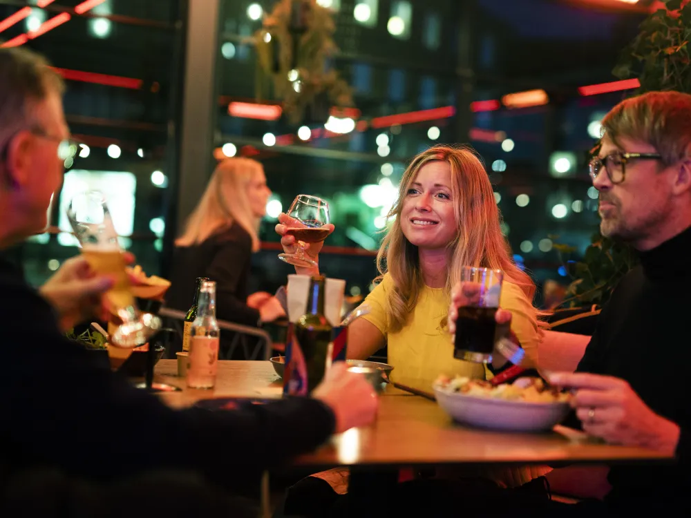 Stars and Stripes - steakhouse & sportsbar