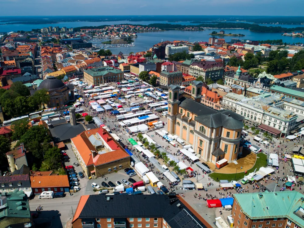 flygbild över stortorget och marknaden