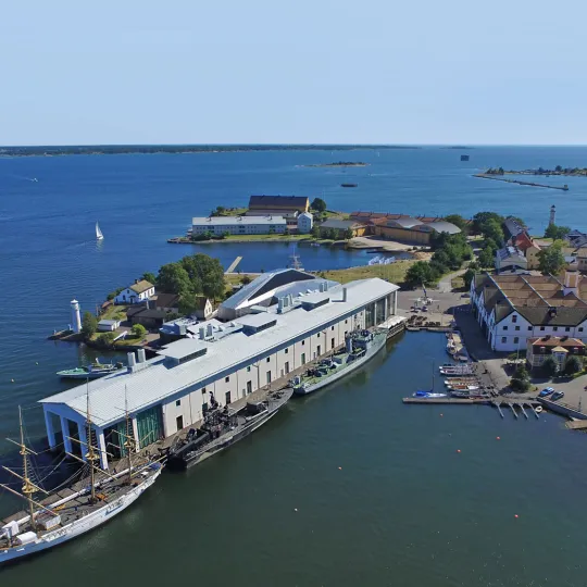Flygbild över Marinmuseum och Stumholmen