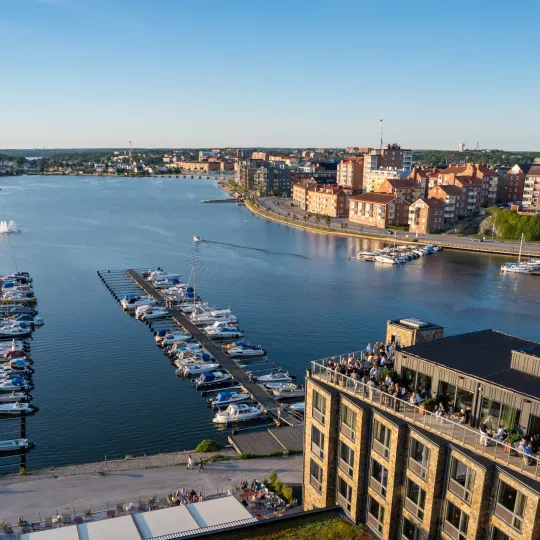 Vy över Borgmästarefjärden och Scandic Hotell
