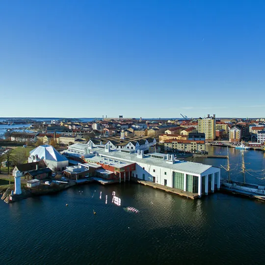 Flygbild över Marinmuseum och Stumholmen